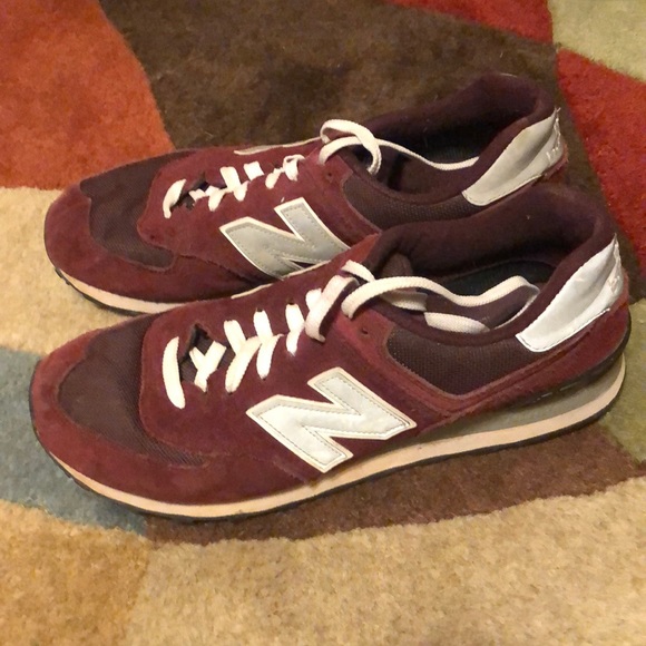 Men’s New Balance 574 - Picture 2 of 3